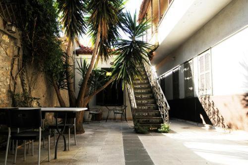 Апартаменты A Place 4 U Below Acropolis Афины Экстерьер фото